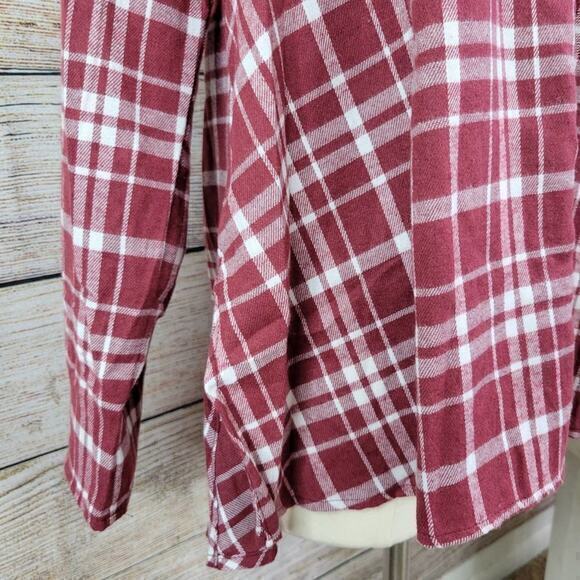 Andree by Unit Lauren Oversized Plaid‎ Top Burgundy Small - Picture 4 of 6